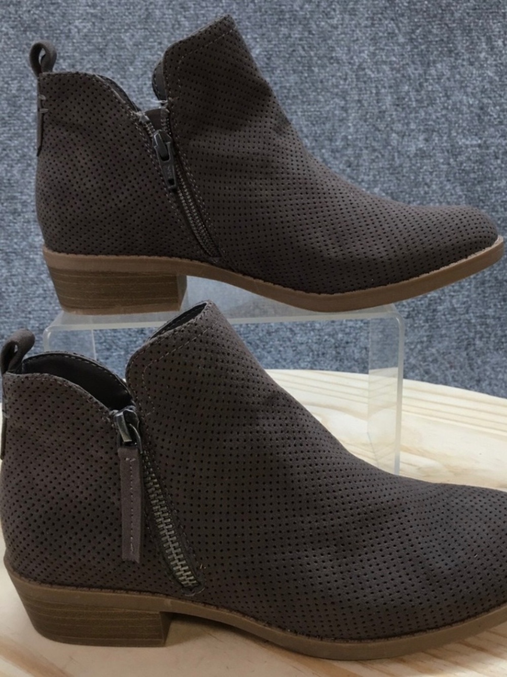 Universal Thread NWT side zip brown bootie size 7.5